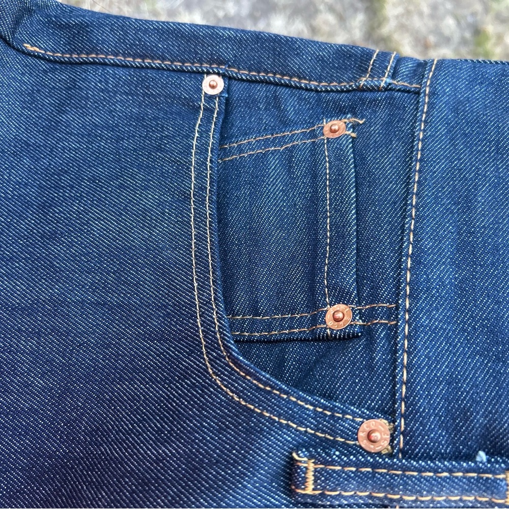 NWT Levi's 501 Dark Indigo Jeans - Picture 7 of 9